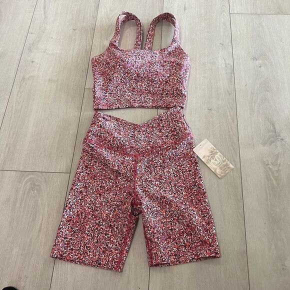 SAGE Collective Sport Bra &Yoga shorts Women SZ XS 2 PC Set Pink Static Ditsy - Picture 1 of 7
